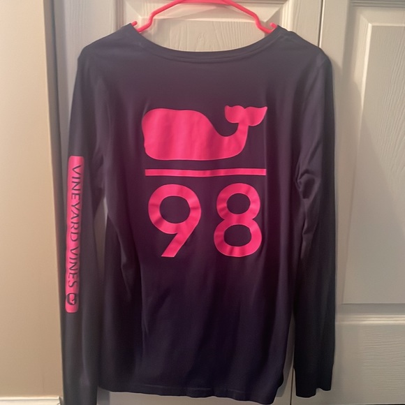 Vineyard Vines long sleeve tee! - Picture 4 of 5